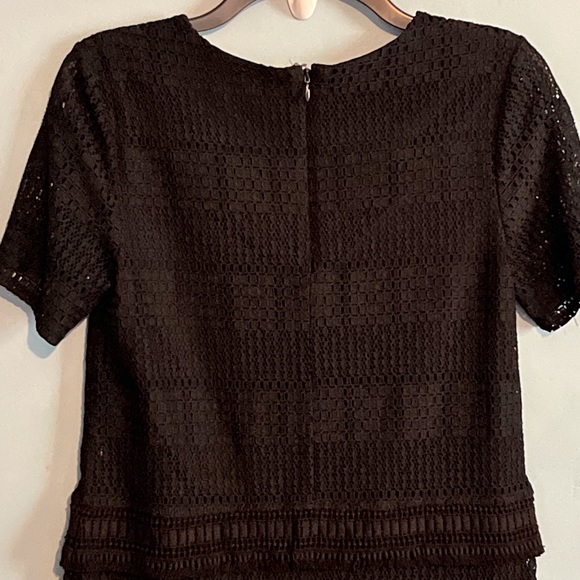 SELLING BANANA REPUBLIC TOP SIZE SMALL COLOR BLACK SHORT  SLEEVE USED - Picture 7 of 10